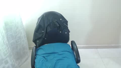 Snapshot of cristal_jayan chatting on February 2026 06:33:01 PM HI online show from February 2026 06:33:01 PM