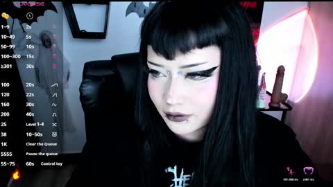 Cris online show from November 2025 11:15:01 PM