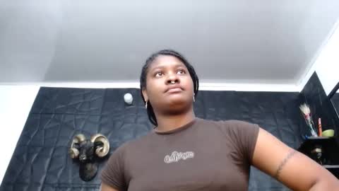 Hanna  online show from February 2026 09:39:01 AM