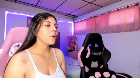 cristal_smith20 online show from June 2026 02:50:02 PM