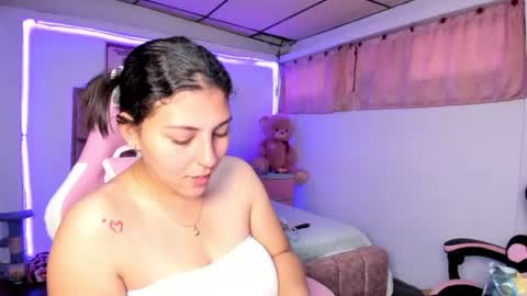 cristal_smith20 online show from June 2026 12:29:02 PM