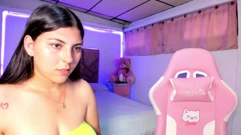 Snapshot of cristal_smith20 chatting on June 2026 11:36:02 AM cristal_smith20 online show from June 2026 11:36:02 AM