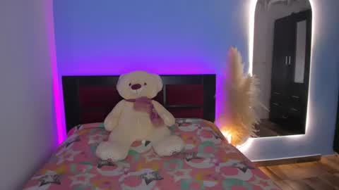 cristal_t2 online show from June 2026 06:50:01 PM