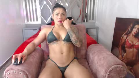 Snapshot of cristalbeautiful1 chatting on December 2024 02:17:01 PM Natalie online show from December 2024 02:17:01 PM