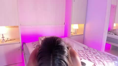 cristalbennet online show from June 2026 07:44:02 PM