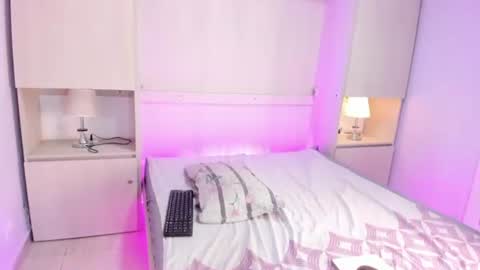 cristalbennet online show from July 2026 06:58:02 PM