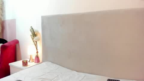 cristalbm_ online show from February 2026 11:43:02 PM