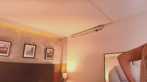 cristalbm_ online show from July 2026 10:26:02 PM