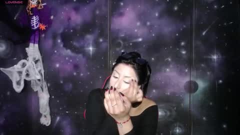 Snapshot of cristaldeleons chatting on October 2025 07:03:01 PM Cristal de Leon online show from October 2025 07:03:01 PM