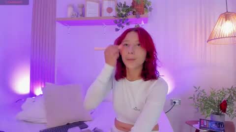 Snapshot of cristalfoxy_ chatting on December 2025 07:21:01 PM cristalfoxy_ online show from December 2025 07:21:01 PM