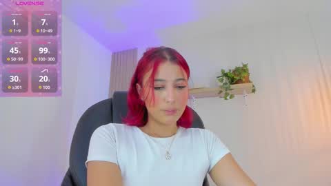 Snapshot of cristalfoxy_ chatting on January 2026 07:52:02 PM cristalfoxy_ online show from January 2026 07:52:02 PM