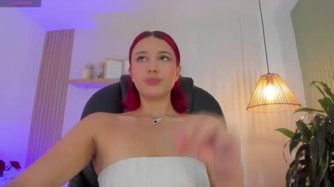 Snapshot of cristalfoxy_ chatting on January 2026 07:41:02 PM cristalfoxy_ online show from January 2026 07:41:02 PM