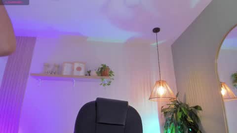 Snapshot of cristalfoxy_ chatting on February 2026 08:13:01 PM cristalfoxy_ online show from February 2026 08:13:01 PM