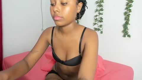 Snapshot of cristalsexi_69 chatting on November 2025 04:38:02 PM cristalsexi_69 online show from November 2025 04:38:02 PM