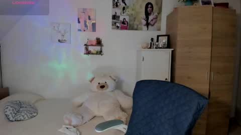 veronika online show from April 2026 03:10:01 AM