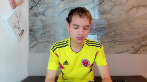 Cristhian online show from October 2025 01:04:02 PM