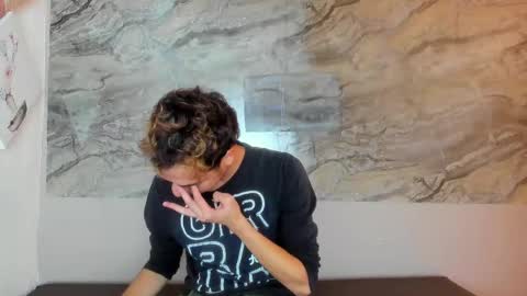 Cristhian online show from October 2025 02:52:01 PM