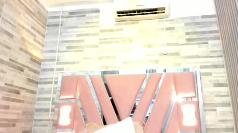 cristin  online show from November 2025 12:11:02 PM