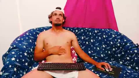 Snapshot of cristian_gp chatting on October 2025 03:04:01 AM cristian gp online show from October 2025 03:04:01 AM