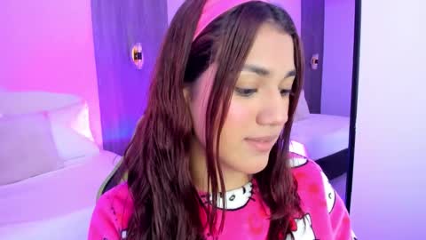 C R I S T I N online show from March 2026 06:11:01 PM