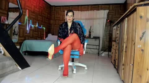 Julieta online show from June 2026 10:46:02 PM