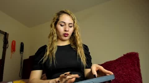 Cristin online show from April 2026 12:22:01 AM