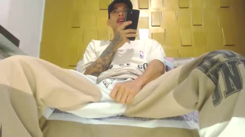 criistofer online show from September 2025 06:42:02 PM