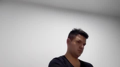 cristopher3042 online show from February 2025 05:08:01 AM