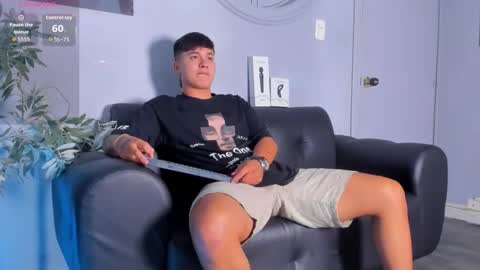 Cristopher online show from September 2025 12:21:01 PM