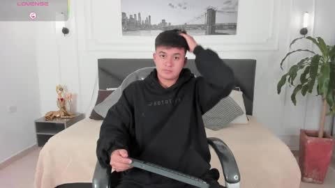 Cristopher online show from May 2026 02:12:02 PM