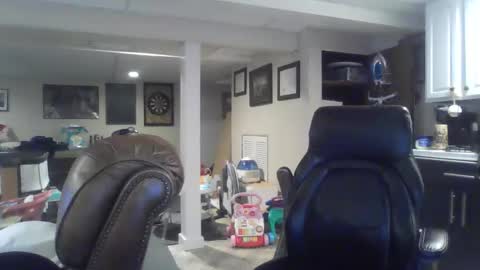 Snapshot of crm400 chatting on November 2025 01:16:01 AM billybasement online show from November 2025 01:16:01 AM