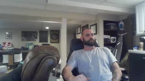 Snapshot of crm400 chatting on November 2025 01:39:02 AM billybasement online show from November 2025 01:39:02 AM