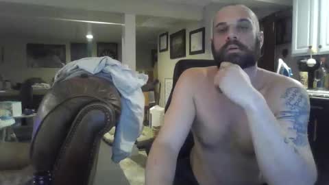 Snapshot of crm400 chatting on November 2025 02:15:02 AM billybasement online show from November 2025 02:15:02 AM