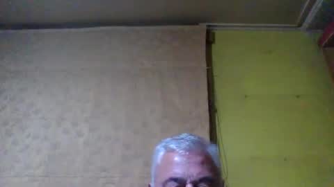 crmperez online show from November 2025 02:10:01 AM