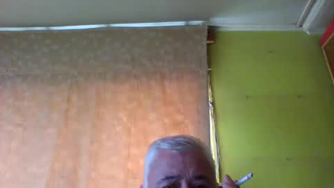 crmperez online show from November 2025 07:04:02 PM