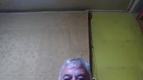 crmperez online show from December 2025 06:20:02 AM