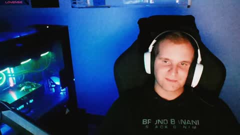 Snapshot of croissant911 chatting on December 2024 02:42:01 AM Anderson online show from December 2024 02:42:01 AM