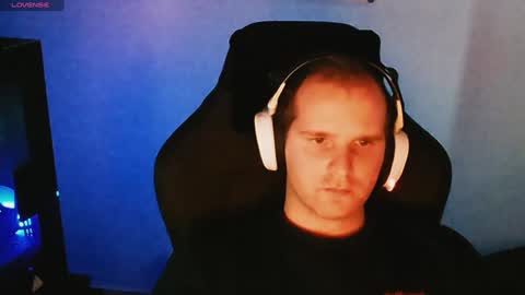 Snapshot of croissant911 chatting on December 2024 01:06:01 PM Anderson online show from December 2024 01:06:01 PM