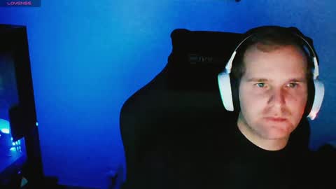 Snapshot of croissant911 chatting on December 2024 07:06:02 AM Anderson online show from December 2024 07:06:02 AM