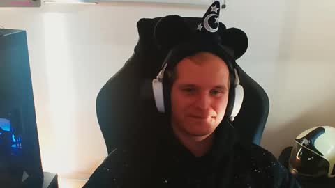 Snapshot of croissant911 chatting on February 2025 09:56:02 AM Anderson online show from February 2025 09:56:02 AM