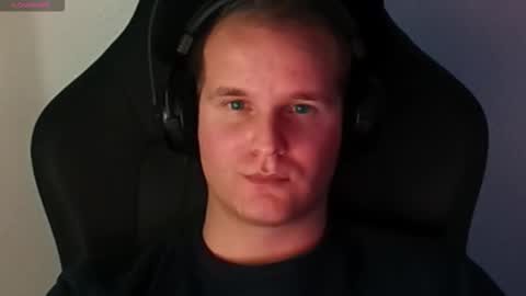 Snapshot of croissant911 chatting on October 2025 03:02:02 PM Anderson online show from October 2025 03:02:02 PM