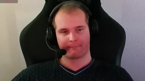 Snapshot of croissant911 chatting on October 2025 07:42:02 AM Anderson online show from October 2025 07:42:02 AM