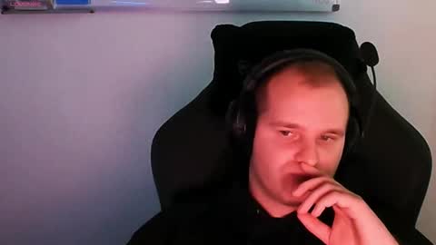 Snapshot of croissant911 chatting on November 2025 07:31:02 AM Anderson online show from November 2025 07:31:02 AM