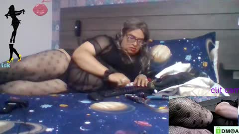 Snapshot of crossdresser64 chatting on November 2025 03:52:02 PM Linda Cross online show from November 2025 03:52:02 PM