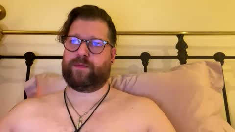 Snapshot of crouchendtiger chatting on November 2025 12:21:01 AM crouchendtiger online show from November 2025 12:21:01 AM