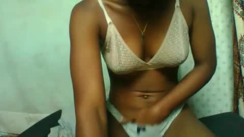 Snapshot of crush069 chatting on November 2025 02:28:01 AM crush069 online show from November 2025 02:28:01 AM