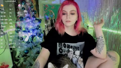 Snapshot of cryptobjgirlv2 chatting on December 2024 01:45:01 PM Lilith online show from December 2024 01:45:01 PM