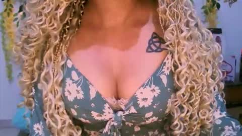 crysrus online show from November 2025 01:05:02 AM