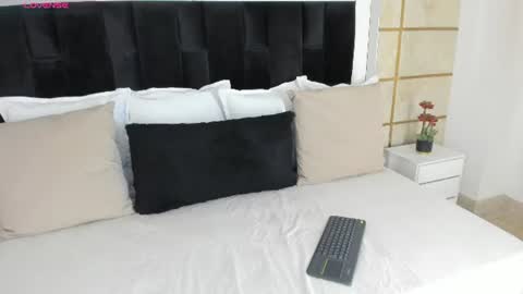 Crystal Rose  online show from July 2026 03:31:02 AM