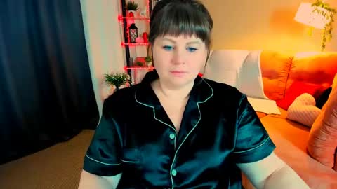 Snapshot of crystaalstaar chatting on May 2026 07:52:01 PM Anna online show from May 2026 07:52:01 PM